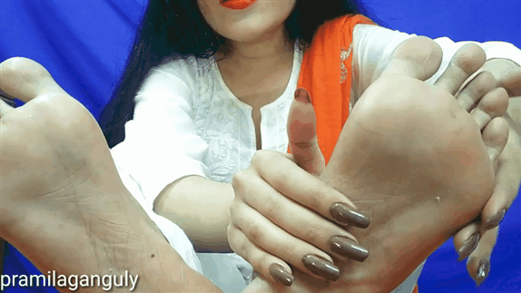 Indian mistress gets feet worship