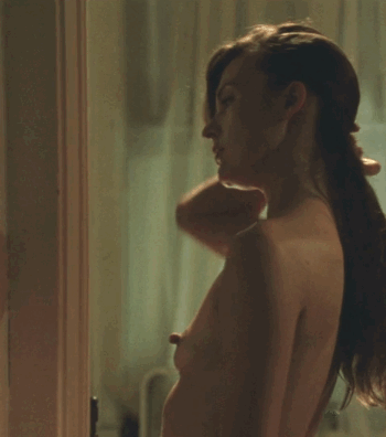 Milla jovovich frontal nude