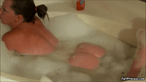 Sugar P. reccomend bubbly bath time