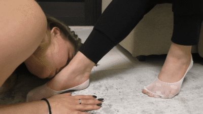 Recruit reccomend massaging complete strangers socked feet