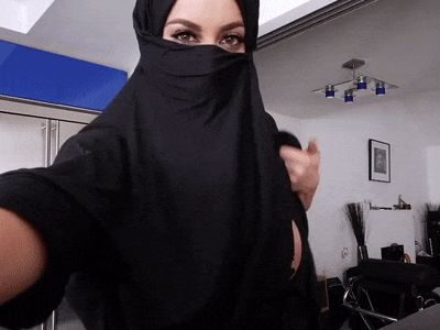 Arab hijabi sucking thick cock