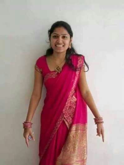 Bombay North Indian Desi Girl sucks a fat 7 Inch Tamil Nadu Black Adder.