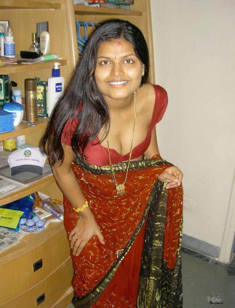 Indian huband and wife in saree naked sex