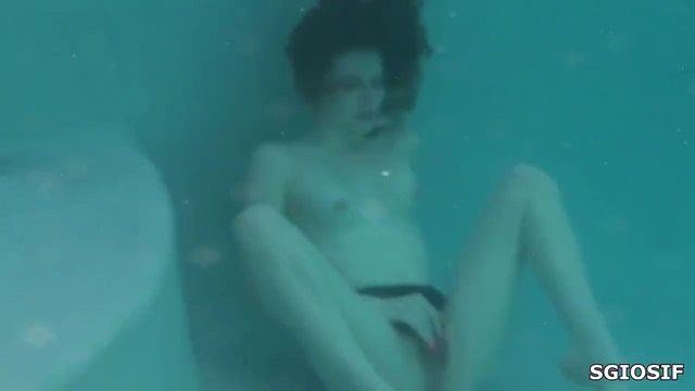 Underwater porn